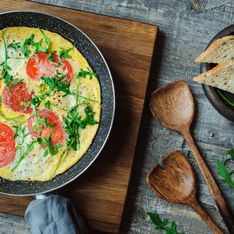 Fan d'omelette, même en été ? On a trouvé la recette parfaite et gourmande à souhait !