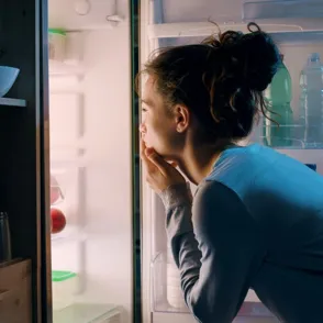 ¿Conservas este alimento más de 3 días? Descubre los riesgos que esto supone, según una experta