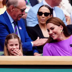 Kate Middleton deslumbra en Wimbledon con un vestido morado: así ha sido su esperada aparición con la princesa Charlotte