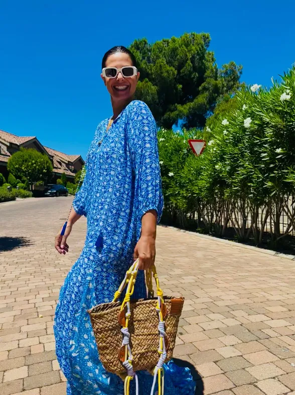Decathlon agotará las sandalias Skechers cómodas y elegantes que amarán las mujeres de 60: de cuña y con ajuste elástico