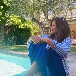 Los mocasines Skechers ligeros más vendidos entre las mujeres de 50 elegantes ahora están rebajados en Amazon