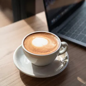 ¿El café es realmente saludable? Un gastroenterólogo resuelve la gran duda