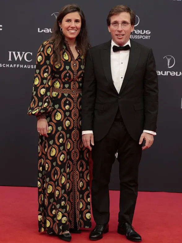 Teresa Urquijo sufre un accidente en vacaciones y adelanta su regreso a Madrid junto a José Luis Martínez-Almeida