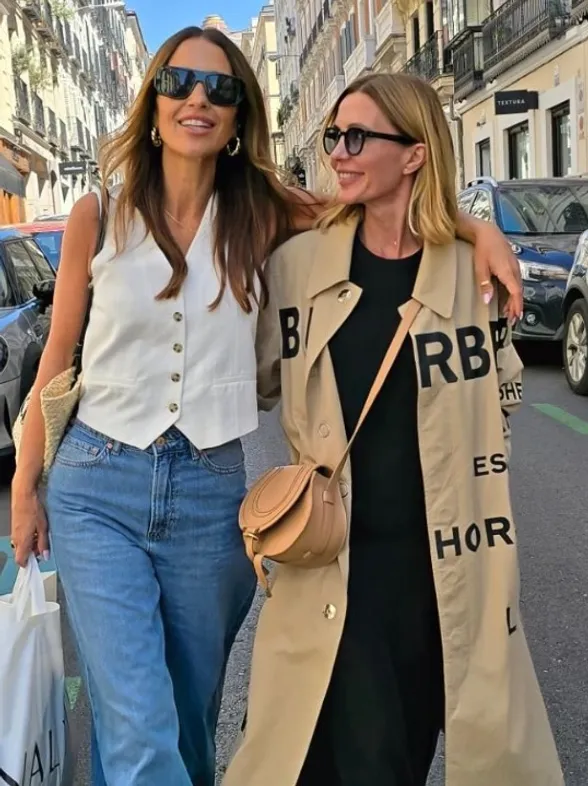 Paula Echevarría agotará los vaqueros extra largos de Stradivarius que más favorecen a los 50: elegantes y van con todo