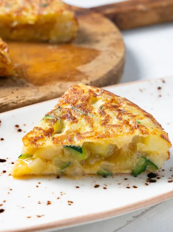 Tortilla de calabacín: la receta rápida y deliciosa que siempre preparo cuando tengo poco tiempo