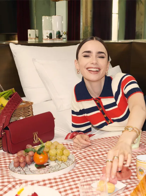 Lily Collins presume del corte de pelo en tendencia que amarán las mujeres elegantes y estilosas este otoño