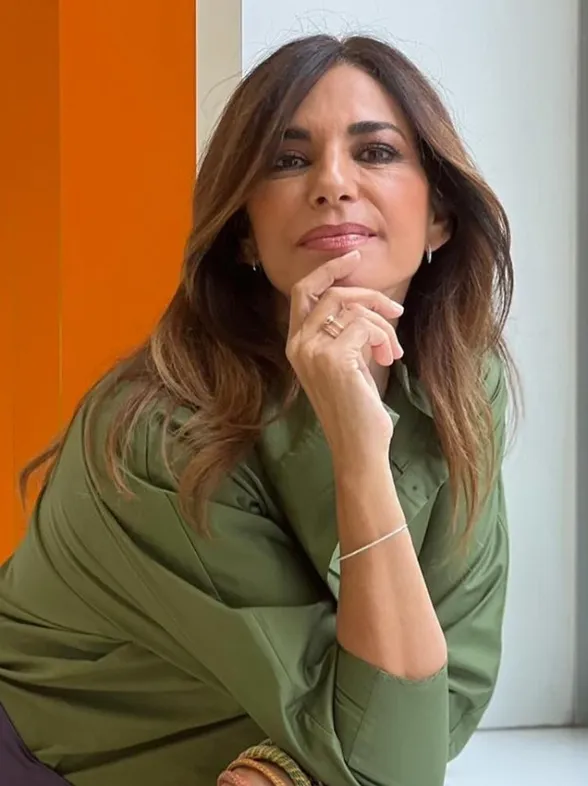 Mariló Montero triunfa con su combinación perfecta de colores tendencia y stilettos de animal print