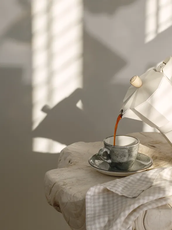 Aldi rebaja su cafetera italiana top ventas por solo 9,99 €: diseño retro, elegante y con capacidad para 6 tazas