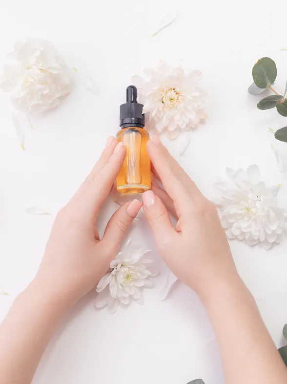 Aceite de romero para el pelo: cómo utilizarlo y todos sus beneficios para lucir una melena radiante