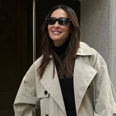 Vicky Martín Berrocal arrasa con la gabardina de corte oversize que favorece a todas y tenemos su clon 'low cost' en H&M