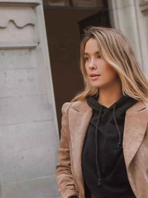 Aldi agotará en horas la chaqueta de ante elegante que parece de Zara por 19,99 €: calentita, suave y en tendencia