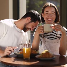 ¿Tu relación tiene los días contados? Los camareros lo saben con este simple truco que está en boca de todos