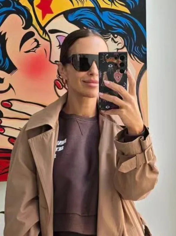 Paula Echevarría arrasa con el look ideal para llevar dentro y fuera de casa que amarán las mujeres elegantes de 50