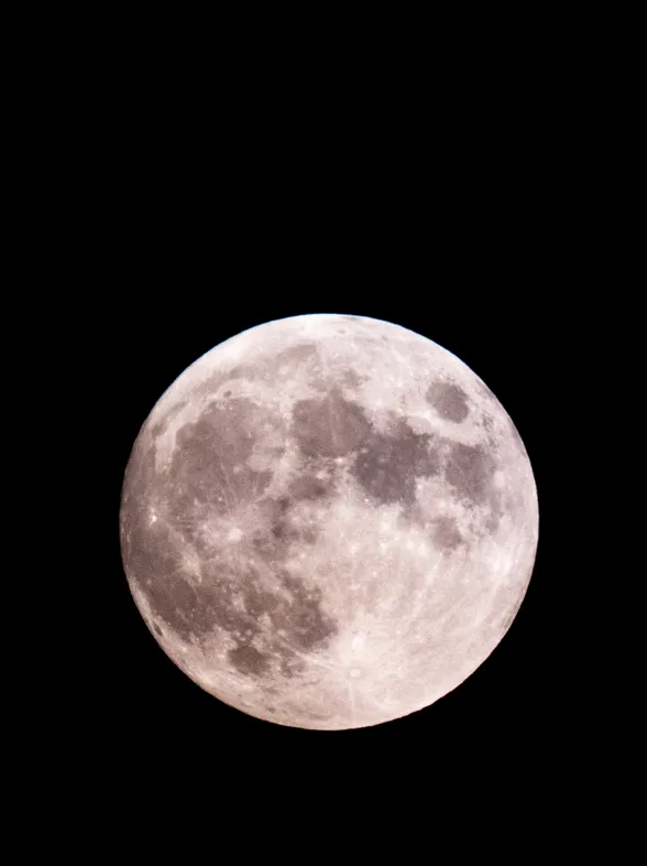 Selenofilia: el irresistible enigma psicológico de sentir fascinación por la luna