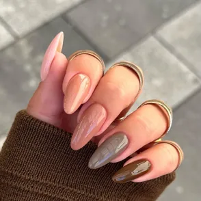 Uñas marrones decoradas: 5 ideas elegantes que combinan con todo y te servirán de inspiración para tu próxima manicura
