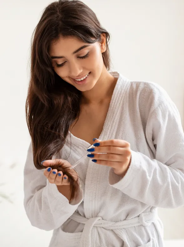 Los dermatólogos coinciden: estos son los aceites más recomendados para fortalecer y dar volumen al pelo fino y liso