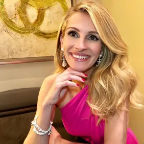 Julia Roberts dice adiós a su melena larga y apuesta por un corte de pelo shaggy bob, perfecto para mayores de 50