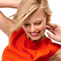 3 vestidos de Zara con drapeado para llevar con botines o stilettos en invierno: elegantes y disimulan barriga desde 29€