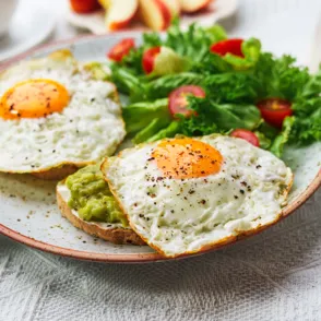 Los expertos se ponen de acuerdo: estos son los beneficios de los huevos en el cerebro, según un estudio reciente