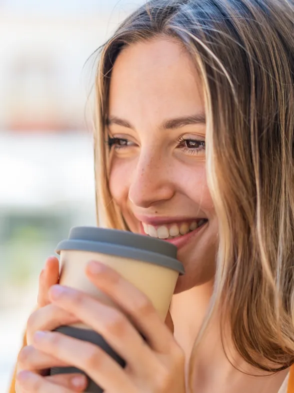 Esta es la mejor leche para tu café que ayuda a controlar el azúcar en sangre, según una experta en bioquímica