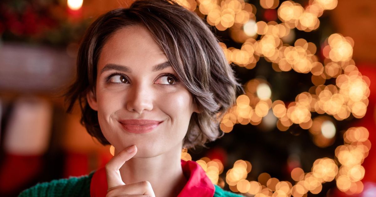 Coiffure de fêtes : cet accessoire pour cheveux est parfait pour rendre plus chic une simple queue-de-cheval