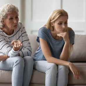 9 rasgos que desarrollan en la adultez quienes sufren el impacto del abandono emocional en su infancia