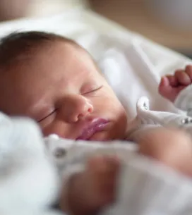 El truco escandinavo que está revolucionando el sueño infantil: se duermen en 15 minutos y descansan toda la noche