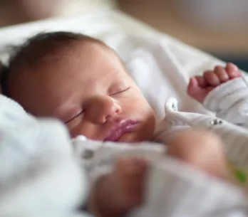 El truco escandinavo que está revolucionando el sueño infantil: se duermen en 15 minutos y descansan toda la noche