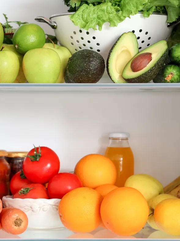 Este error común que cometemos al conservar aguacates favorece la aparición de bacterias: así es cómo puedes evitarlo