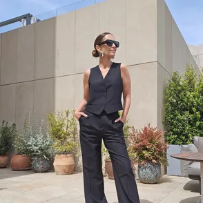 Aldi arrasa con los pantalones de vestir más elegantes y favorecedores por menos de 10 €: ideales con blusa y zapatillas