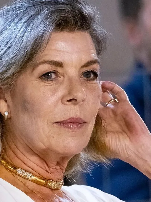 Una maquilladora desvela el truco infalible para cejas finas después de los 60: rejuvenece y es fácil de aplicar