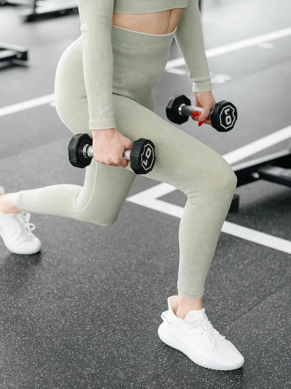 Soy entrenadora profesional y estos son los 3 ejercicios fáciles y muy efectivos para adelgazar las piernas