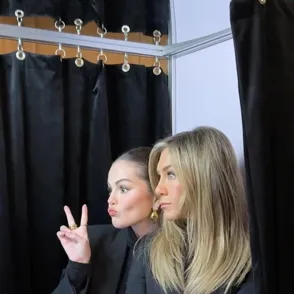 Blush stacking: el secreto mejor guardado del maquillaje a partir de los 50, según los expertos