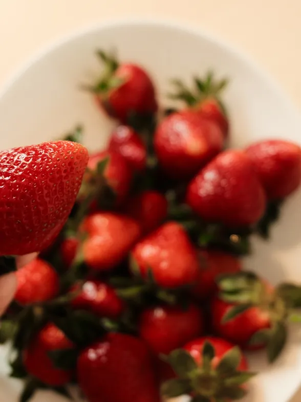 ¿Tus fresas se estropean rápido? Este es el error que estás cometiendo al conservarlas (y es más típico de lo que crees)