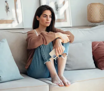 Por qué una 'casi relación' puede doler más que cualquier ruptura (aunque nunca haya empezado)