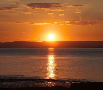 Solsticio de Verano 2025: descubre qué es y cómo realizar el ritual que potenciará tu energía este 21 de junio