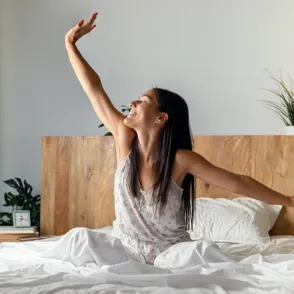 ¿Te despiertas sin alarma todos los días a la misma hora? La psicología dice que podrías tener estas 8 cualidades