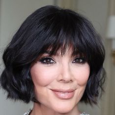 Kris Jenner sorprende con un nuevo corte bob rizado con flequillo: el peinado más favorecedor y fresco después de los 60