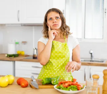 Esta es la fruta que deberías evitar por la noche, según los expertos: interrumpe el sueño y causa acidez estomacal
