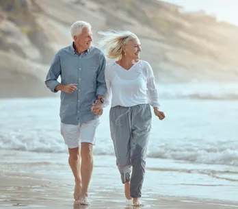 A sus 80 años, comparte la actividad física que hace a diario para mantenerse en forma (y no, no es el yoga)