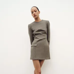 Soy editora de moda y estos 3 vestidos de Zara rebajados ya son mis favoritos de entretiempo: elegantes y desde 5,99€