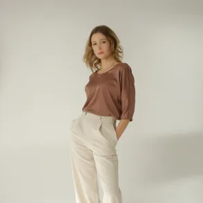 Parfois agotará YA los pantalones anchos elegantes que las mujeres estilosas llevarán sin parar con cuñas (desde 9,99€)