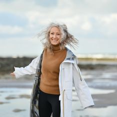 Un estudio lo confirma: este ejercicio después de los 50 puede reducir tu edad biológica en 16 años (y es fácil)
