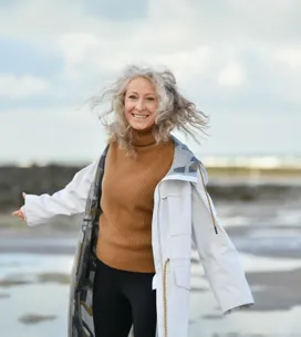 Un estudio lo confirma: este ejercicio después de los 50 puede reducir tu edad biológica en 16 años (y es fácil)