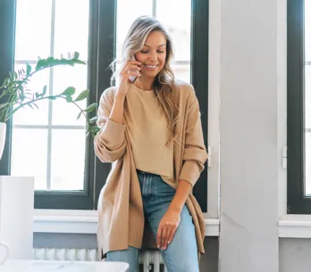 Aldi triunfa con el cárdigan de punto que resalta el bronceado y combina con todo por 7,99€: elegante y en 3 colores