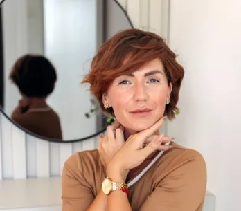 Skechers agotará los mocasines que las mujeres elegantes llevarán este otoño en el color de 2025: cómodos y suman altura