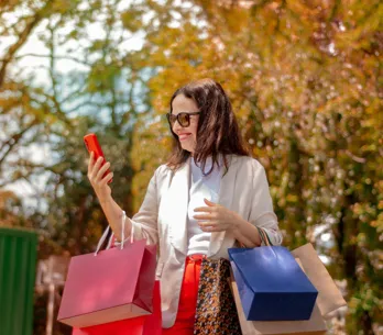 Ya no son las Adidas Samba: estas son las zapatillas que amarás a partir de los 50 para 'la vuelta al cole' este 2025