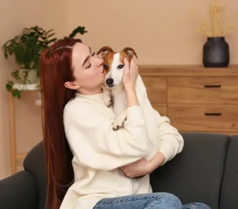 Ni negro ni rojo: Plum Red apunta a convertirse en el color de pelo del otoño (sexy, diferente y no tiene edad)