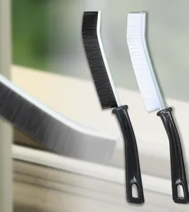 Ce lot de deux brosses spéciales est idéal pour nettoyer les joints de carrelage et les recoins de la cuisine !