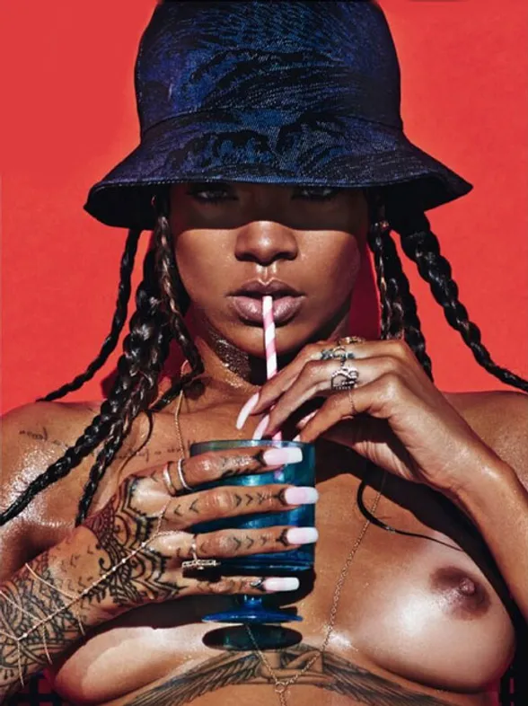 Rihanna es censurada en Instagram tras subir sus fotos desnuda